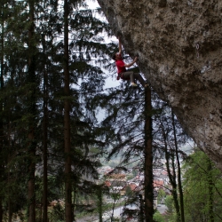 Thomas Müller in "Move your Body", 8b/+